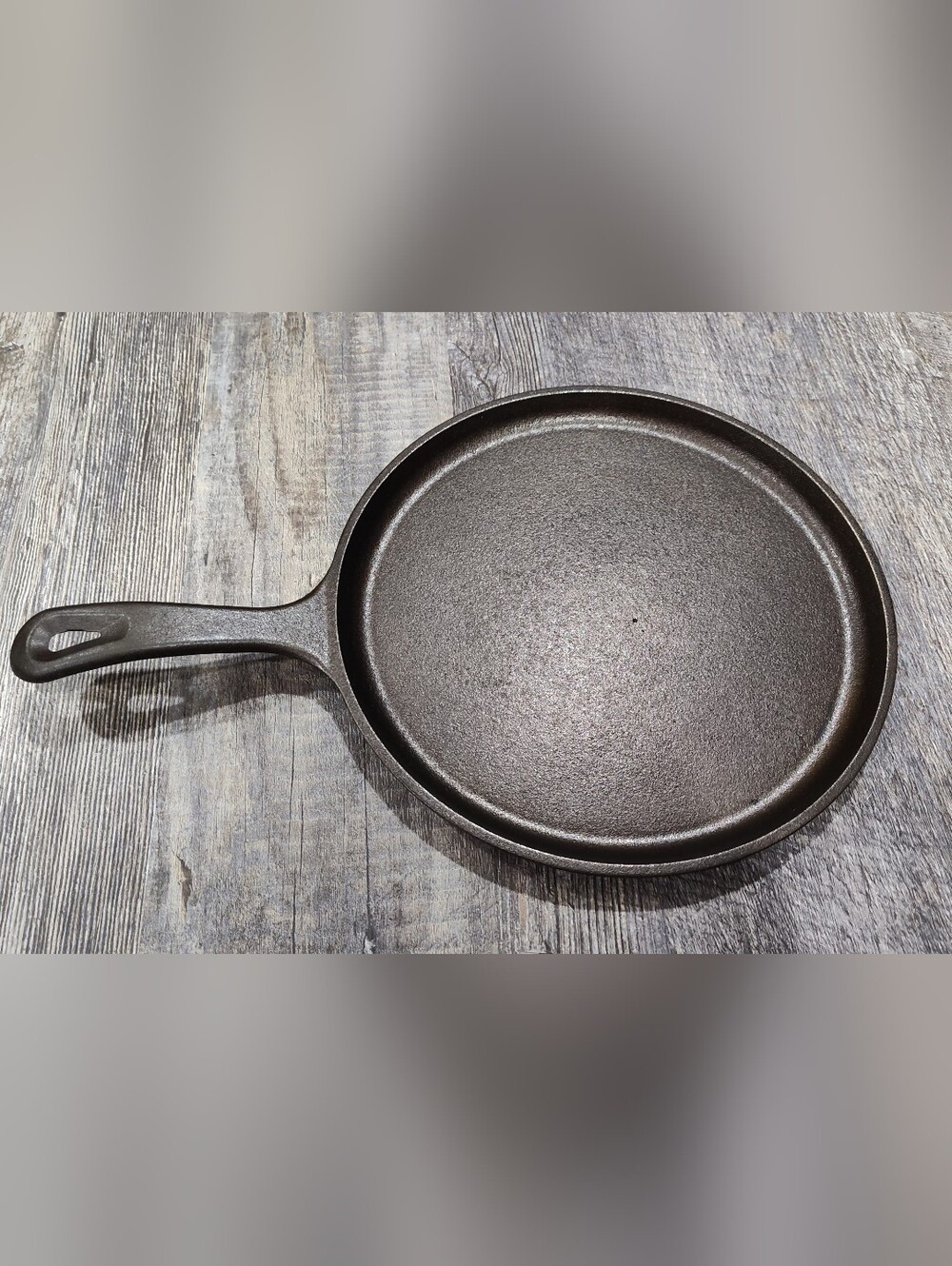 Lodge 9OG Seasoned Round Comal Griddle 10.5-Inch Cast-Iron Skillet, Made In USA